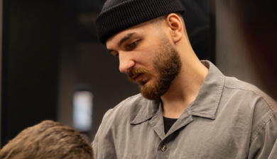 Klasický pánsky strih + úprava brady | HypeBarber