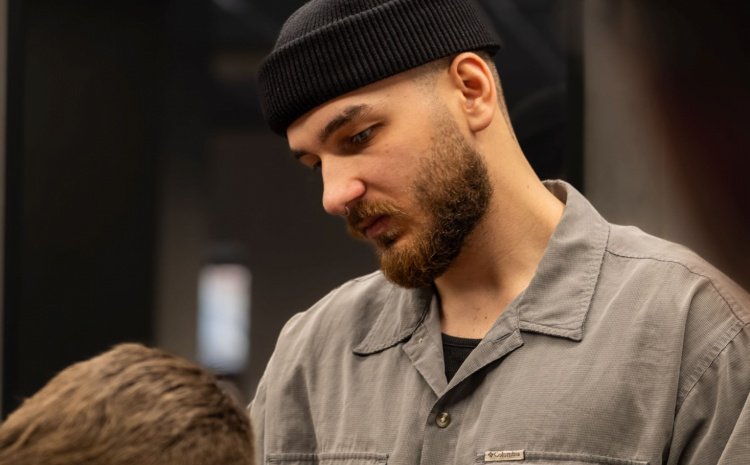 Klasický pánsky strih + úprava brady | HypeBarber