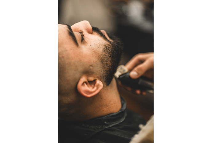 Klasický pánsky strih + úprava brady | HypeBarber